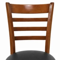 Silla Catalán de madera de pino para eventos o restaurantes. Detalle del respaldo de madera.