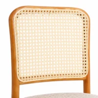 Silla Felisa de madera de pino para eventos y restaurantes. Detalle del asiento tapizado
