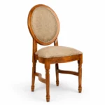 Silla Luis XV de madera de pino para eventos. Asiento y respaldo tapizado