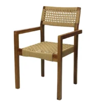 Silla Carey de madera de pino, respaldo y asiento tejido en celulosa natural. No apilable, adecuada para interior.
