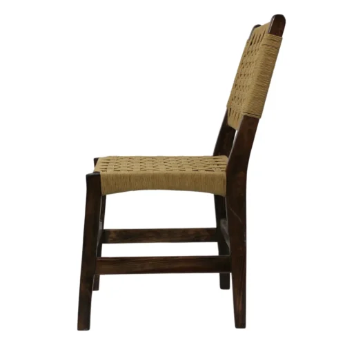 Silla Cordelia de madera de pino, respaldo y asiento con tejido de celulosa natural, no apilable.