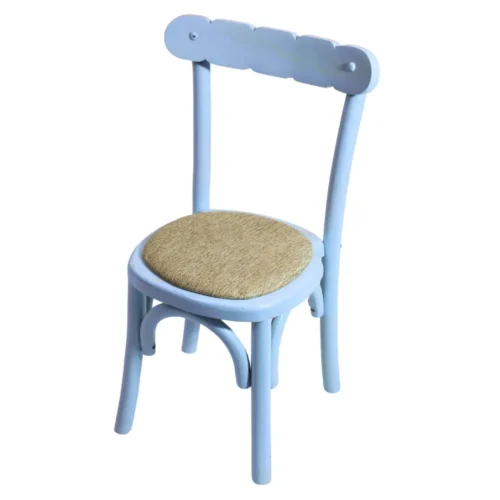 Silla Nube infantil de madera de pino infantil color celeste, respaldo en forma de nube, asiento tapizado en color beige, apilable, adecuada para interior.