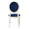 Silla Luis XV Capitoneada de madera de pino, con respaldo capitoneado, asiento tapizado en color azul, no apilable, adecuada para interior.