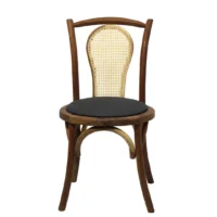Silla Sofía de madera de pino, es una combinación perfecta de elegancia y funcionalidad diseñada para eventos y restaurantes.