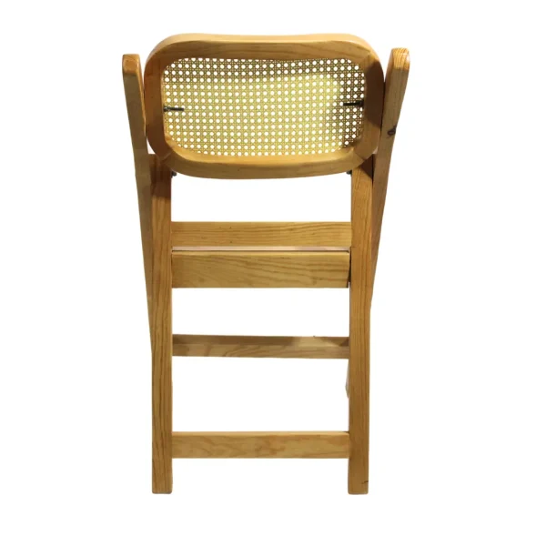 Silla Spring de madera de pino con respaldo y asiento de bejuco sintético, plegable.