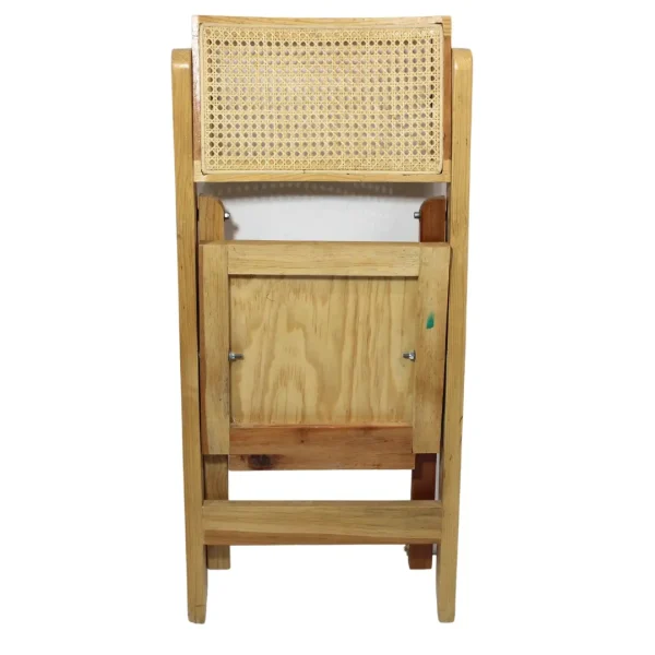 Silla Sunny de madera de pino con respaldo y asiento de bejuco sintético, plegable.