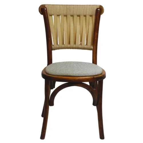 Silla Tejeda 04 de madera de pino, respaldo tejido en cinta de polipropileno, asiento tapizado en color beige, apilable, adecuada para interior.