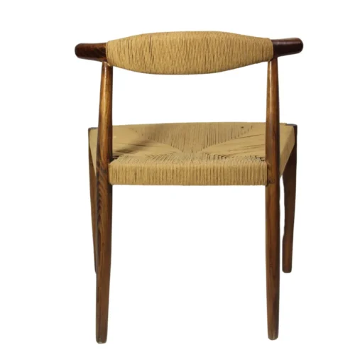 Silla Romi Tejido de madera de pino con respaldo y asiento de celulosa natural, apilable.