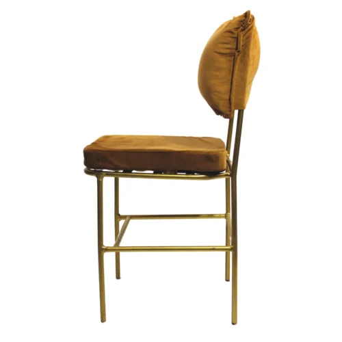 Silla Smith metálica, de acero tubular, cojín y respaldo desmontables, tapizado en color marrón, apilable, adecuada para interior.