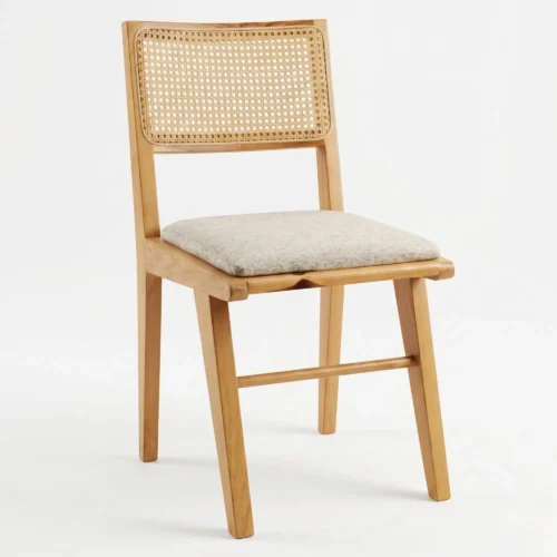 Silla Niza de madera de pino para eventos o restaurantes. Respaldo en bejuco y asiento tapizado.