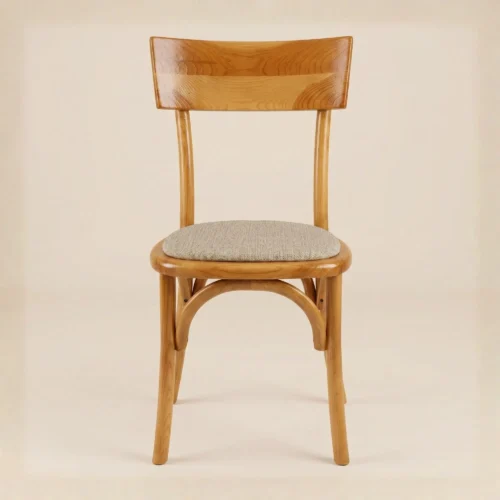 Silla Noback de madera de pino con asiento tapizado, apilable.