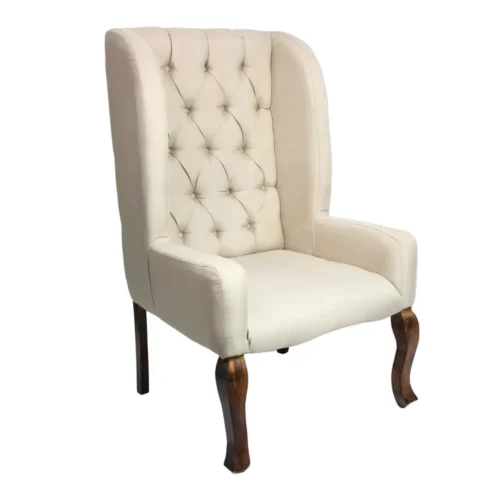 Silla Farfalla de madera de pino, respaldo capitoneado, asiento tapizado en color beige. No apilable, adecuada para interior.
