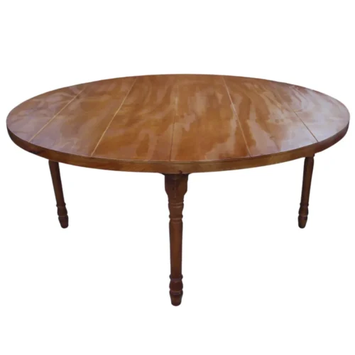 mesa-carlota-para-eventos-interior-02 Mesa Carlota 02 de madera de pino, con pata torneada y cubierta redonda. Ideal para eventos en interiores.