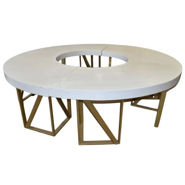 Mesa Serpentina o Dona 01 para eventos, ideal para interior, con cubierta triplay de pino.