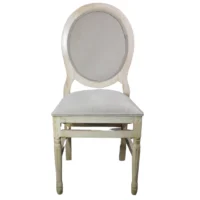 Silla Carlota 03, fabricada a base de madera de pino, con respaldo y asiento tapizado con relleno de esponja de 1 y 5 cm respectivamente. Ideal para interiores. Apilable.