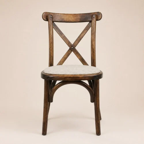 Silla Crossback de madera de pino, con respaldo cruceta en X, asiento tapizado.