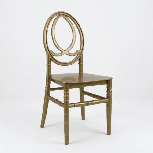 Silla Phoenix de resina ideal para eventos en el exterior.