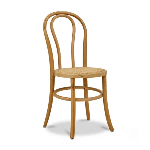 Silla Thonet de madera de haya con asiento tapizado en ratán natural. Ideal para el sector de eventos y horeca.
