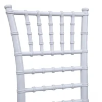 Silla Tiffany para Eventos. Hecha de resina color blanca. Ideal para exteriores.