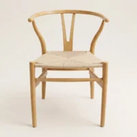 Silla Wishbone de Resina, asiento tejido con cordón de alta resistencia. Silla para eventos.